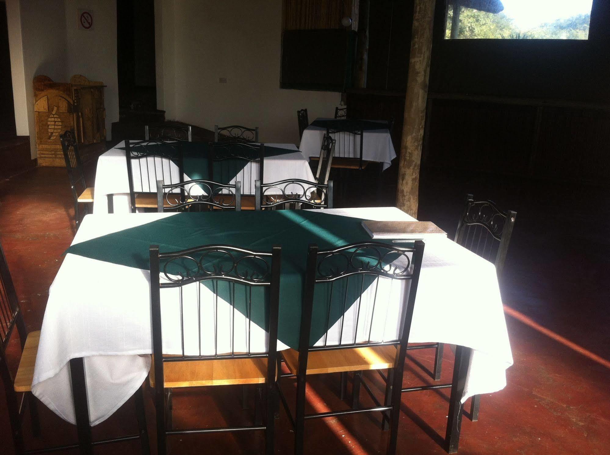 Lion Roars Lodge Lesoma Εξωτερικό φωτογραφία